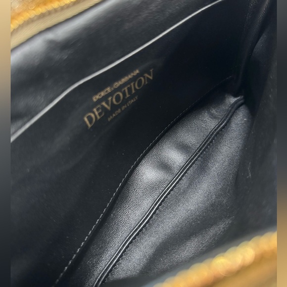 Dolce and Gabbana Medium foiled calfskin Devotion Soft Cluch Bag - Picture 12 of 16